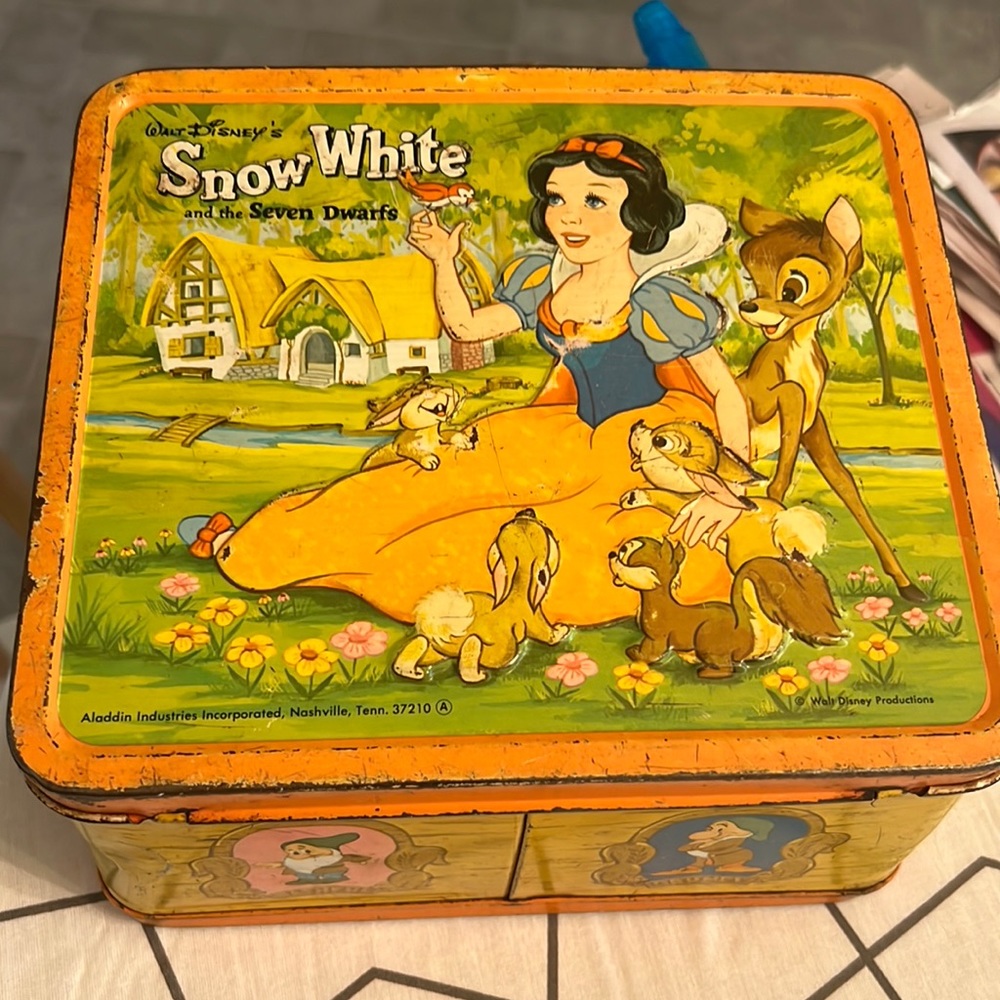 Vintage Snow White and the Seven Dwarfs.
